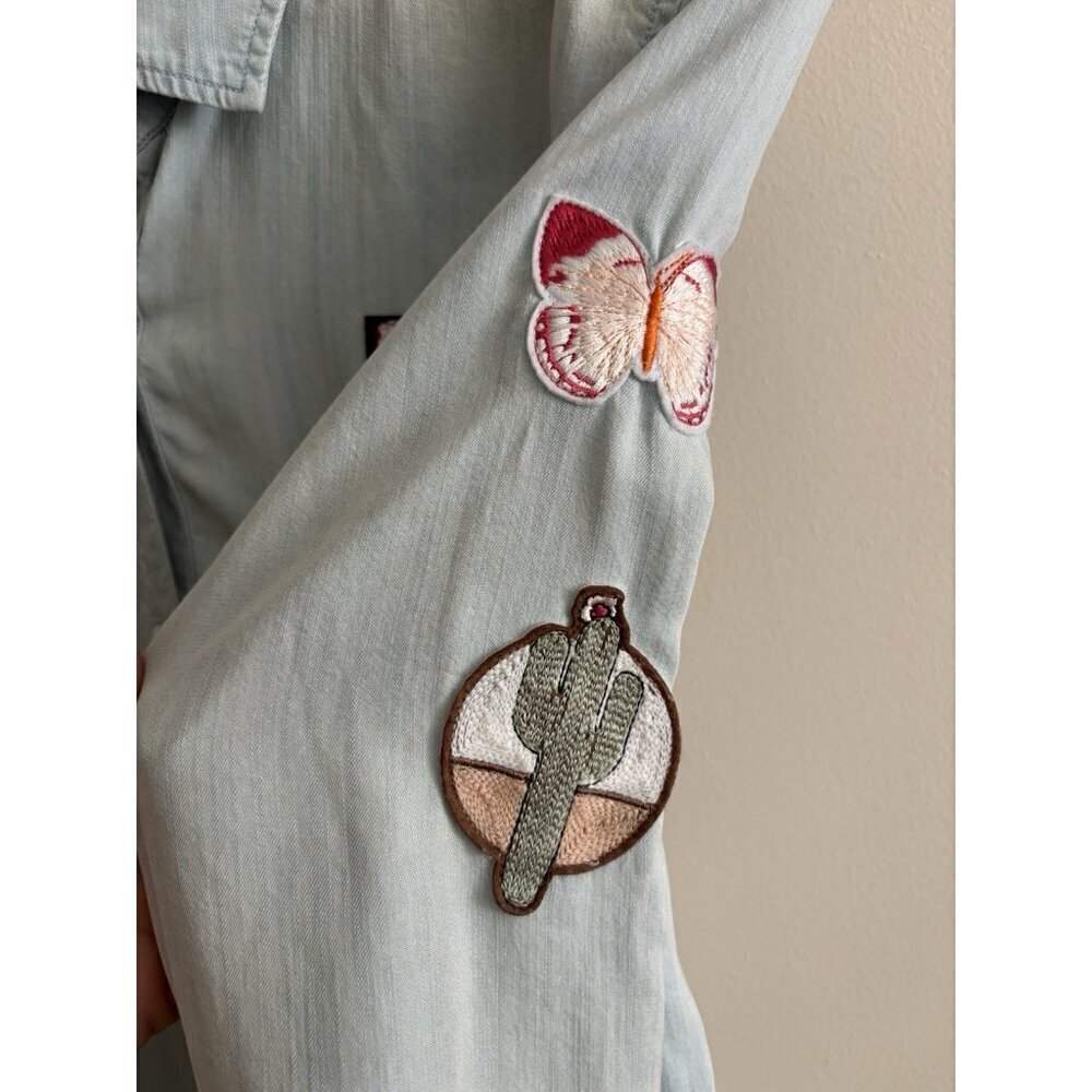 Rails Chandler Floral-Embroidered Chambray Button Down Shirt Size Small - Picture 9 of 16